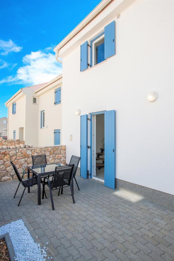 Best Island View Cres Exterior photo